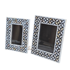 PHOTO FRAMES